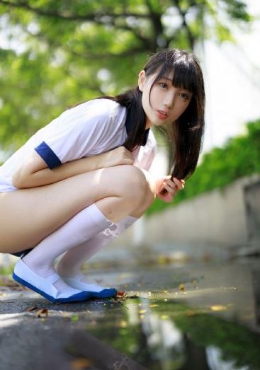 男女晚上扒开衣服做的事情污_DVD免费观看最新